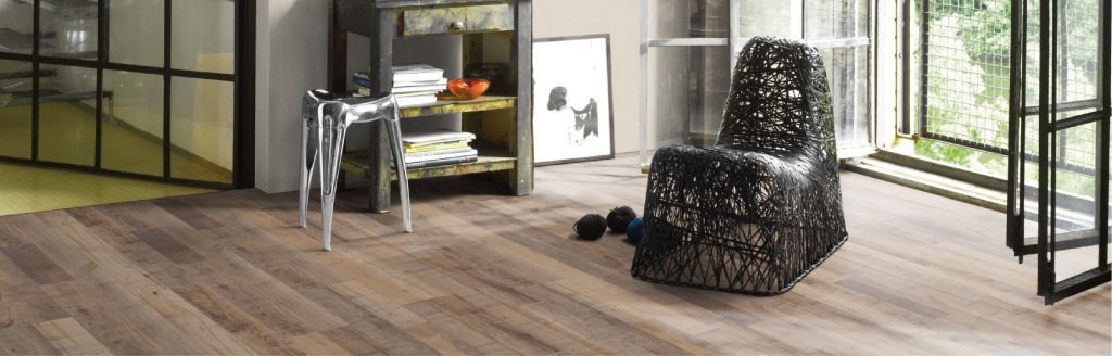 VINYL FLOORING